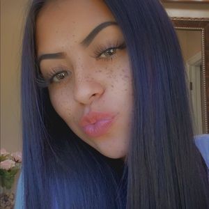 Meet your Posher, Laura